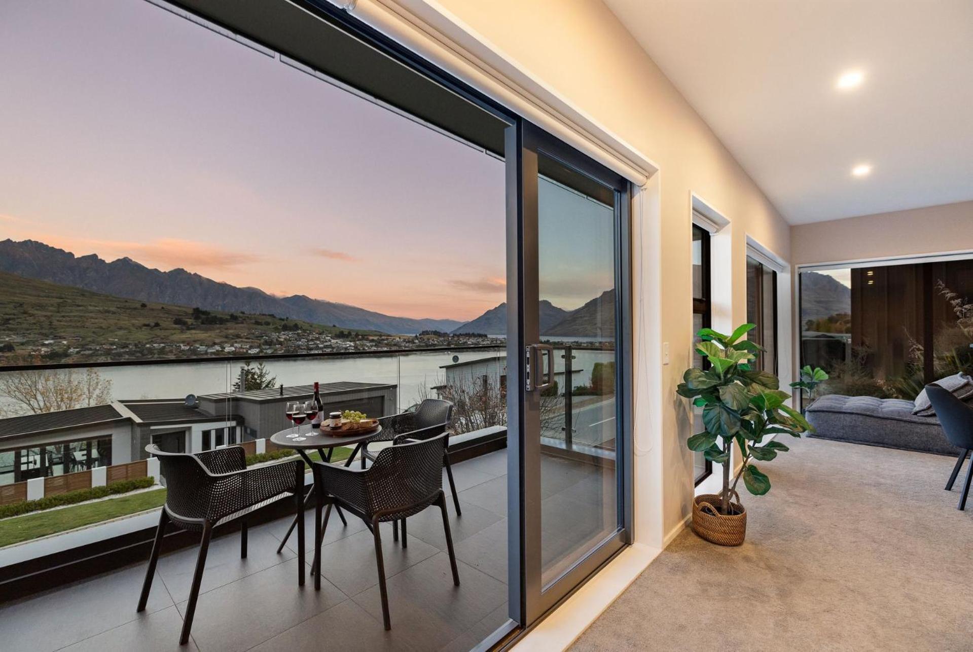 Vila St Matthews Views Cecil Queenstown Exteriér fotografie